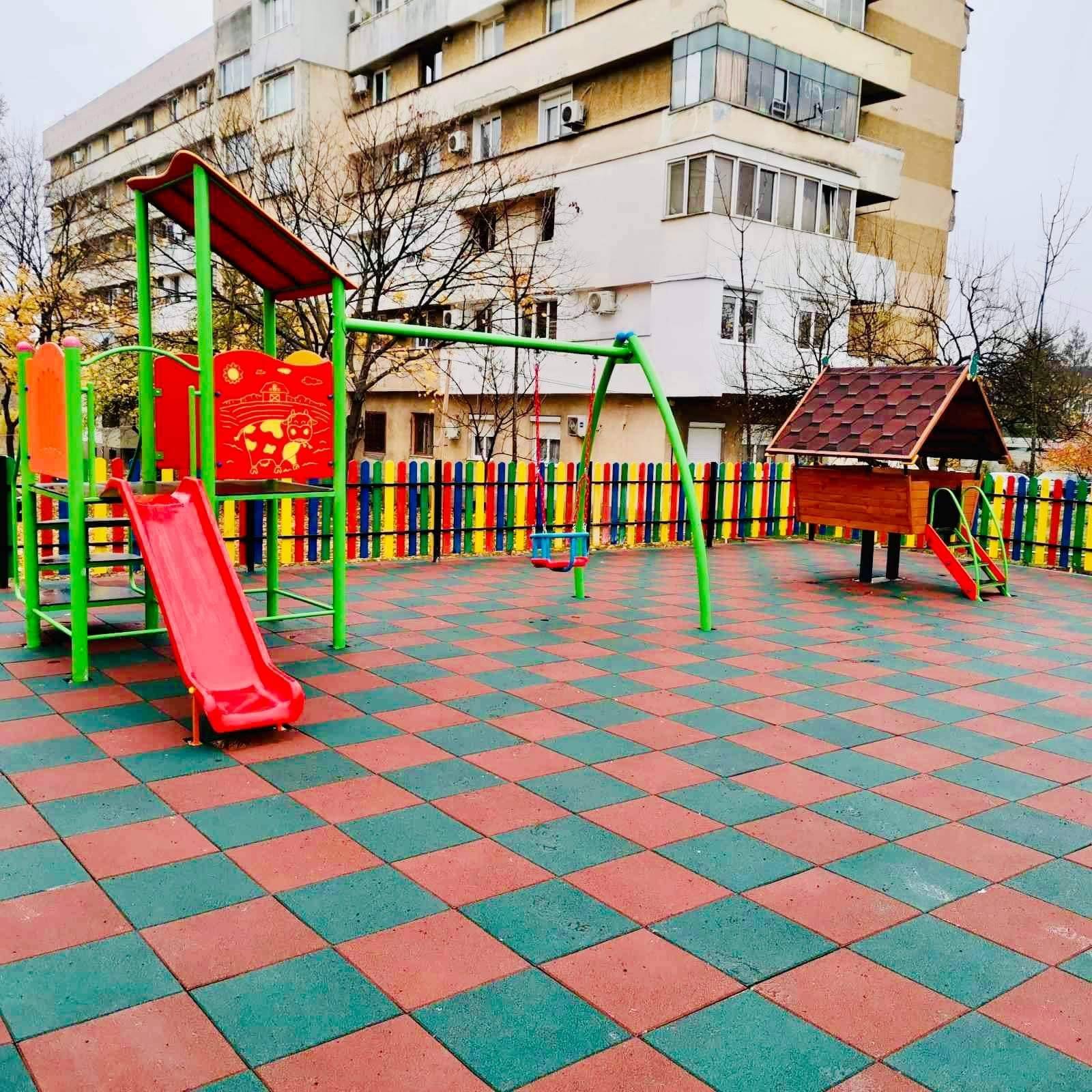 Нова детска площадка във Враца